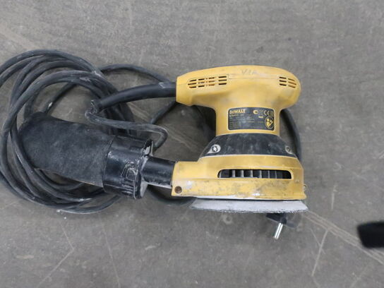 Elværktøj 220V DEWALT sliber D26453 + BOSCH stiksav GST 85P