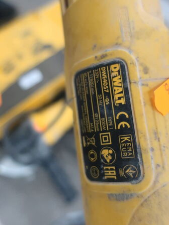 Vinkelslibere DEWALT 220V DWE4057 (3 stk.)