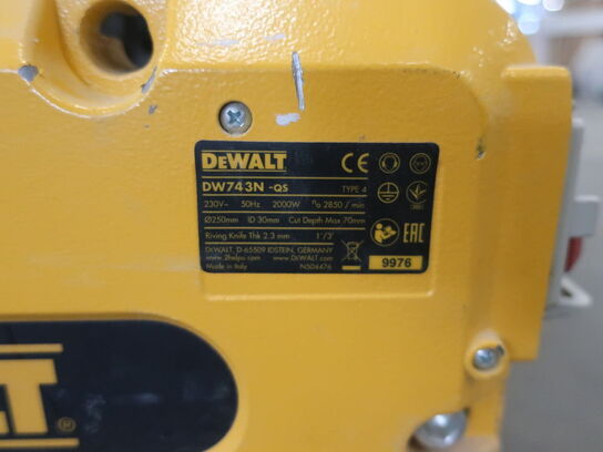 Kap/Geringsav DEWALT DW743N QS inkl. ben