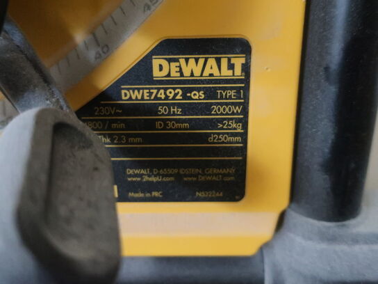 Bordrundsav DEWALT DWE7492 QS 