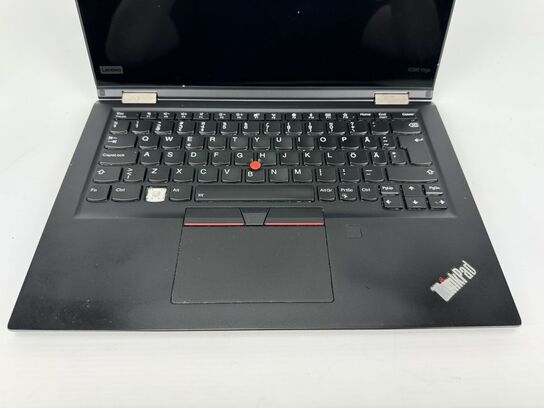 Lenovo ThinkPad X390 Yoga i5-8365U 13", 16GB RAM, 256GB SSD.