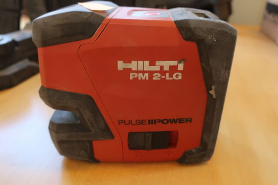 Linjelaser HILTI PM 2-LG med 2 stk. stativer