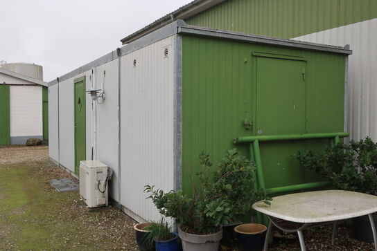 Beboelse pavillion 3,0 m x 9,60m x 2,70 , KØBER SKAL SELV LÆSSE 