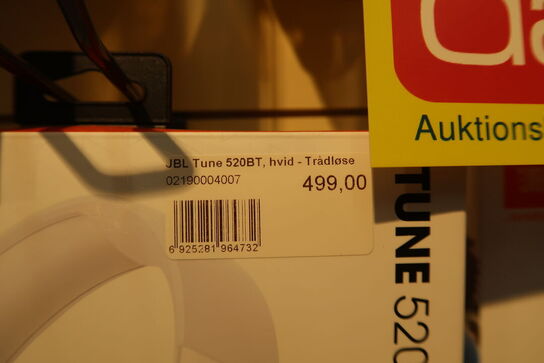 JBL TUNE 520BT - White