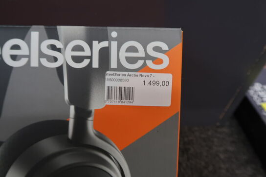 SteelSeries Arctis Nova 7 trådløst gaming headset
