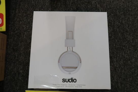 Sudio Regent 2 trådløse on-ear hovedtelefoner (hvid)