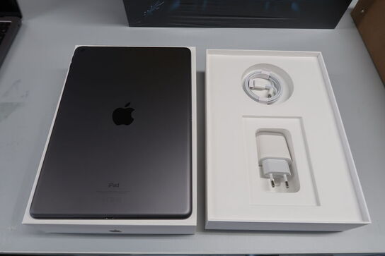 Apple Ipad 7th Gen 128 GB - Space grey - Refurbished