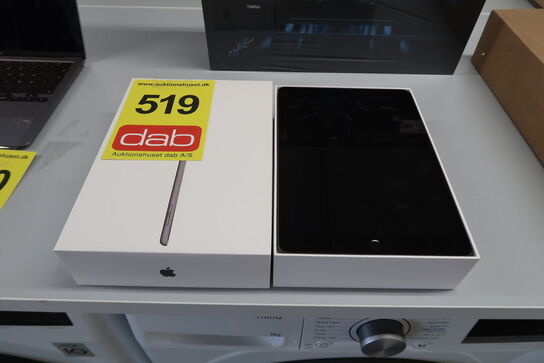 Apple Ipad 7th Gen 128 GB - Space grey - Refurbished