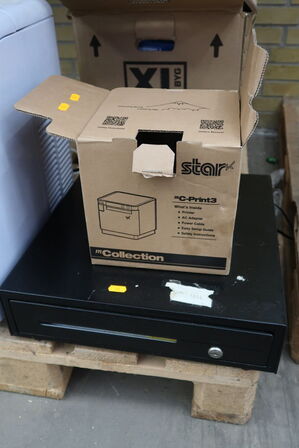 2 stk. Pengeskuffer samt bon-printer STAR
