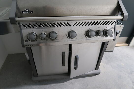 Gasgrill NAPOLEON Rogue SE