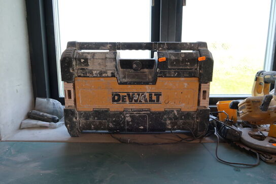 Arbejdsradio DEAWLT DWST1-75659-QW