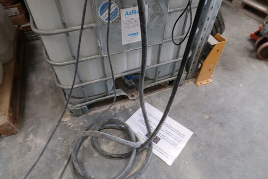 Tank med AD-Blue samt pumpe AILE Urea AC Pump ALP35L-230