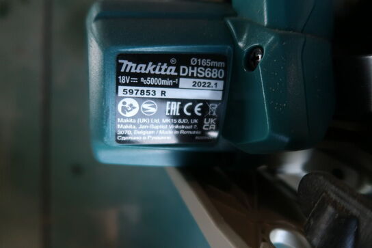 Akku rundsav MAKITA DHS680 med 5 stk. batterier og dobbeltlader