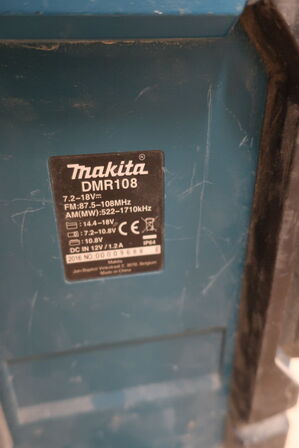 Radio MAKITA DMR108