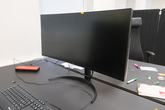 Monitor 34" LG 34WQ75C, docking LENOVO Thunderbolt 3 samt tastatur og mus