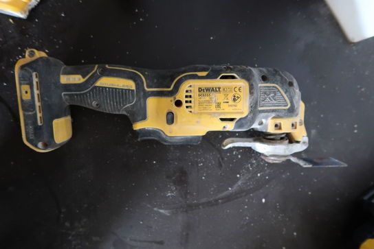 Akku-værktøj multicutter DEWALT DCS355