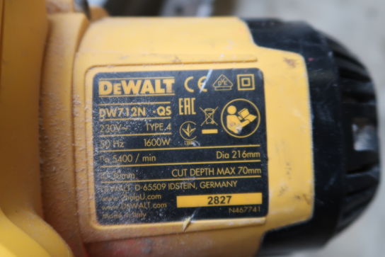 Kap/geringssav DEWALT DW712N