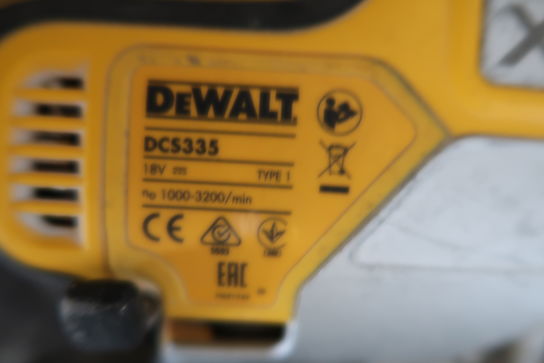 Akku-værktøj stiksav DEWALT DCS335 med oplader samt 2 stk. batteri