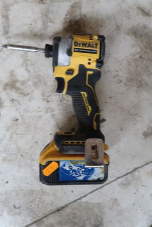 Akku-værktøj skruemaskine DEWALT DCF850