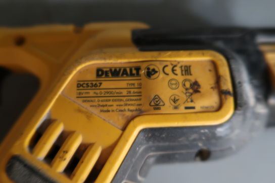 Akku-værktøj bajonetsav DEWALT DCS367