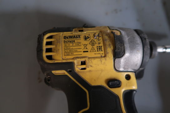 Akku-værktøj skruemaskine DEWALT DCF809