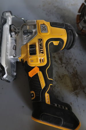 Akku-værktøj stiksav DEWALT DCS335