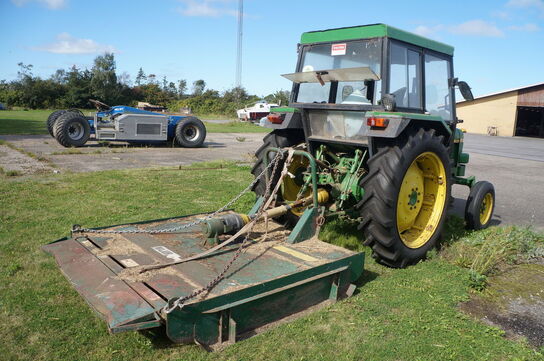 Traktor, JOHN DEERE 1130