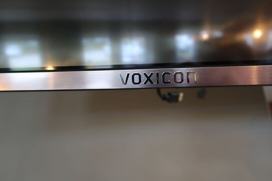 Smart TV VOXICON VXM343UN med beslag