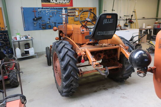 Traktor ALLIS-CHALMERS D-270