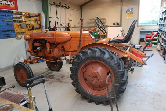 Traktor ALLIS-CHALMERS D-270