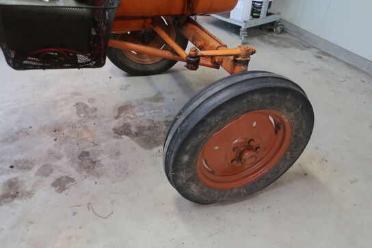 Traktor ALLIS-CHALMERS D-270