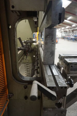 Kantpresse, DONEWELL 125-3000 H