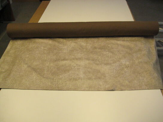 Palle med 142 cm. brede ruller med topper stof.P (100% polyester)