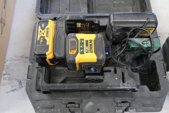 Multi line laser DEWALT DCLE34031