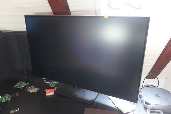 43" computerskærm LG 43UD79-B