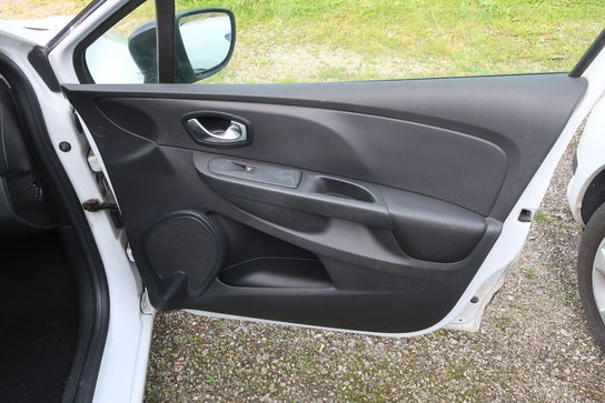 Varebil RENAULT NY CLIO DCI 75 5D