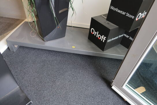 Planter, skilte samt opsatse
