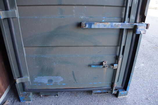 Container