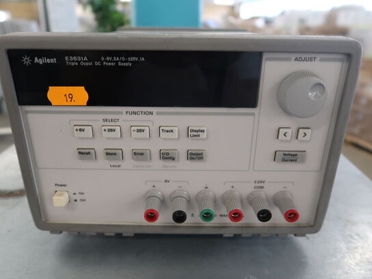AGRILENT Triple Output DC Power Supply