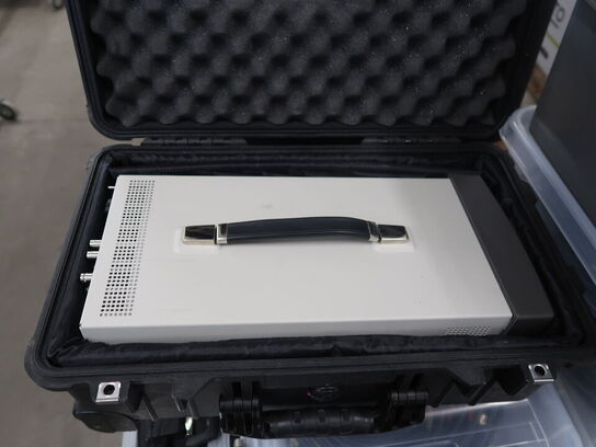 Waveform monitor TEKTRONIX WFM 8300