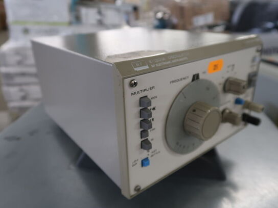 Oscillator SYNCLATOR E-1201A
