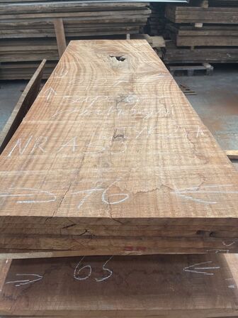 Træplanke i SAPELE (mahogni) 2,27x0,76m - 2,7 cm tyk