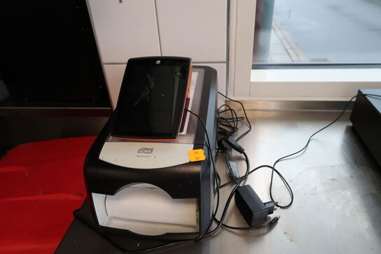 Kasseapparat CBE, bonprinter, computerskærm m.m.