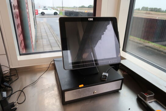 Kasseapparat CBE, bonprinter, computerskærm m.m.