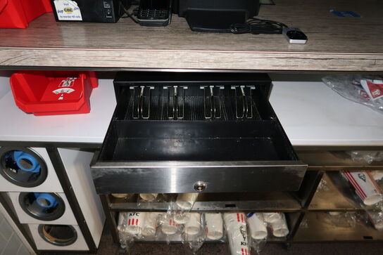 Kasseapparat CBE, bonprinter, pengeskuffe m.m.