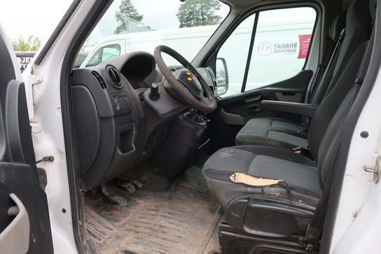 Varebil RENAULT Master T33 L2h2 2,3 Dci 125