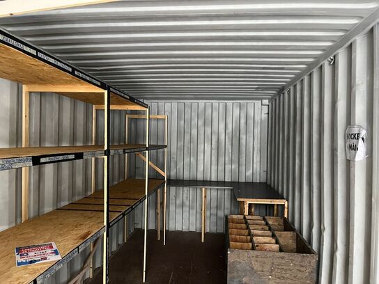 Container 20 fods