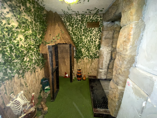 Escape room Junglen, i flytbar kontorpavilion