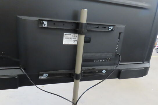 65" fjernsyn med stativ