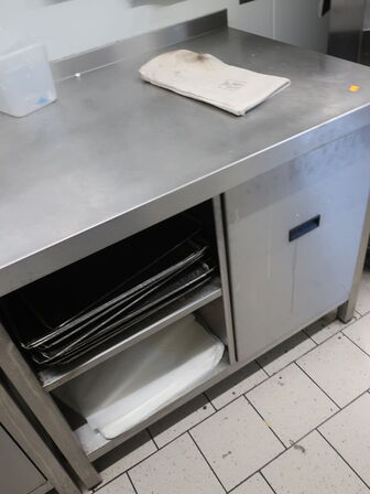 Arbejdsstation i rustfri stål